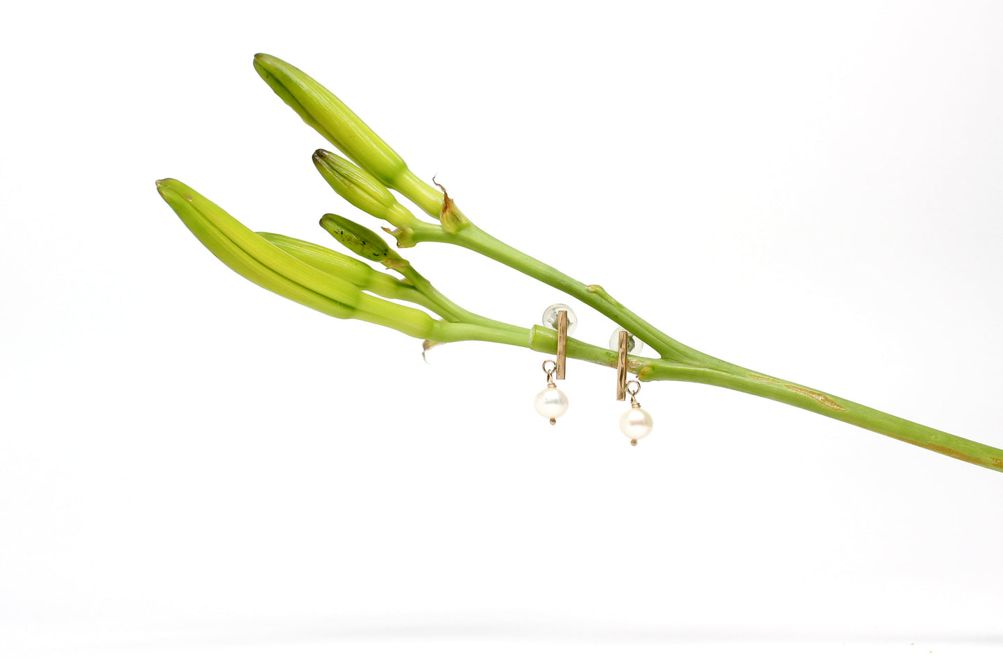 Vertical "Margot" Studs