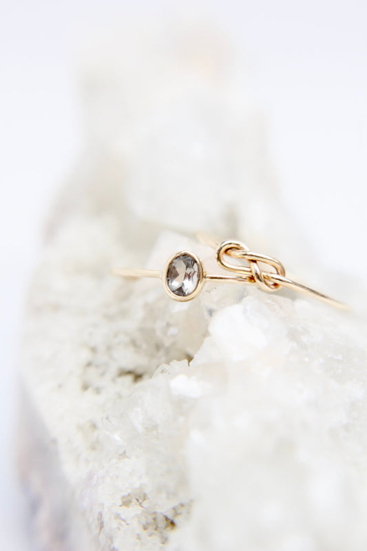 "Juliette" Knot Ring